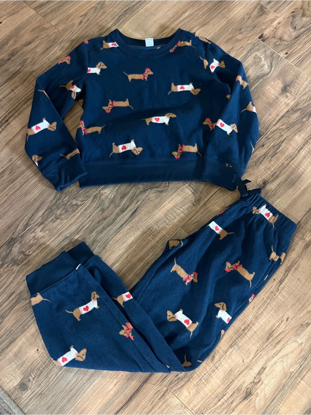 Old Navy Girl’s Fleece Pajama Set